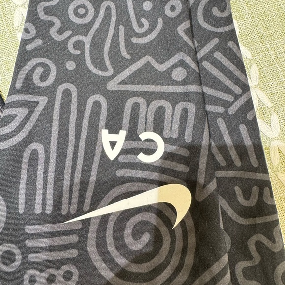 Women's Nike Black Club America One Performance Leggings - Picture 3 of 4